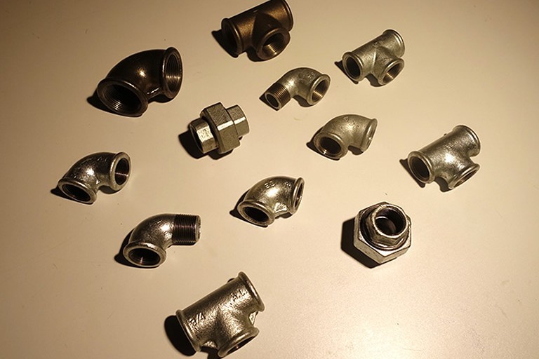 Malleable cast iron pipe fittings